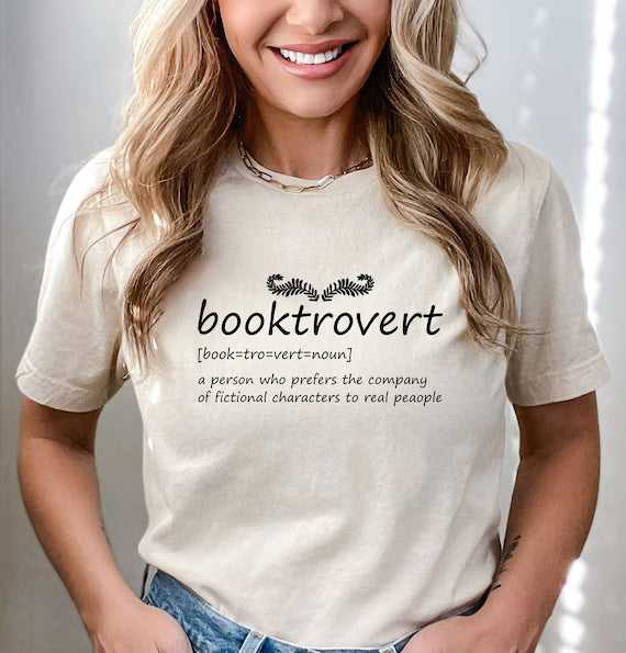 BOOKTROVERT TEE